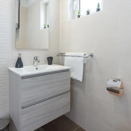 Apartments Kiara Punat Exterior photo